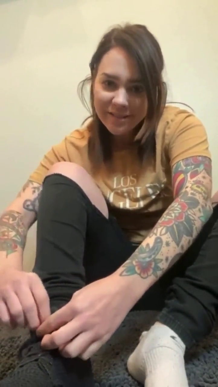 Hot dike took some time to bate while alone at the office